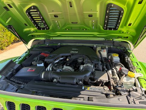 Used 2018 Jeep Wrangler Unlimited Rubicon image 14