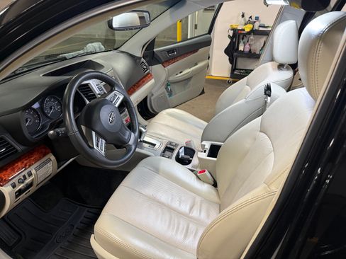 Used 2012 Subaru Outback 2.5i Limited w/ Moonroof Pkg image 11