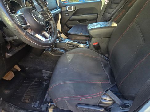 Used 2022 Jeep Wrangler Unlimited Rubicon 4xe w/ Steel Bumper Group image 9