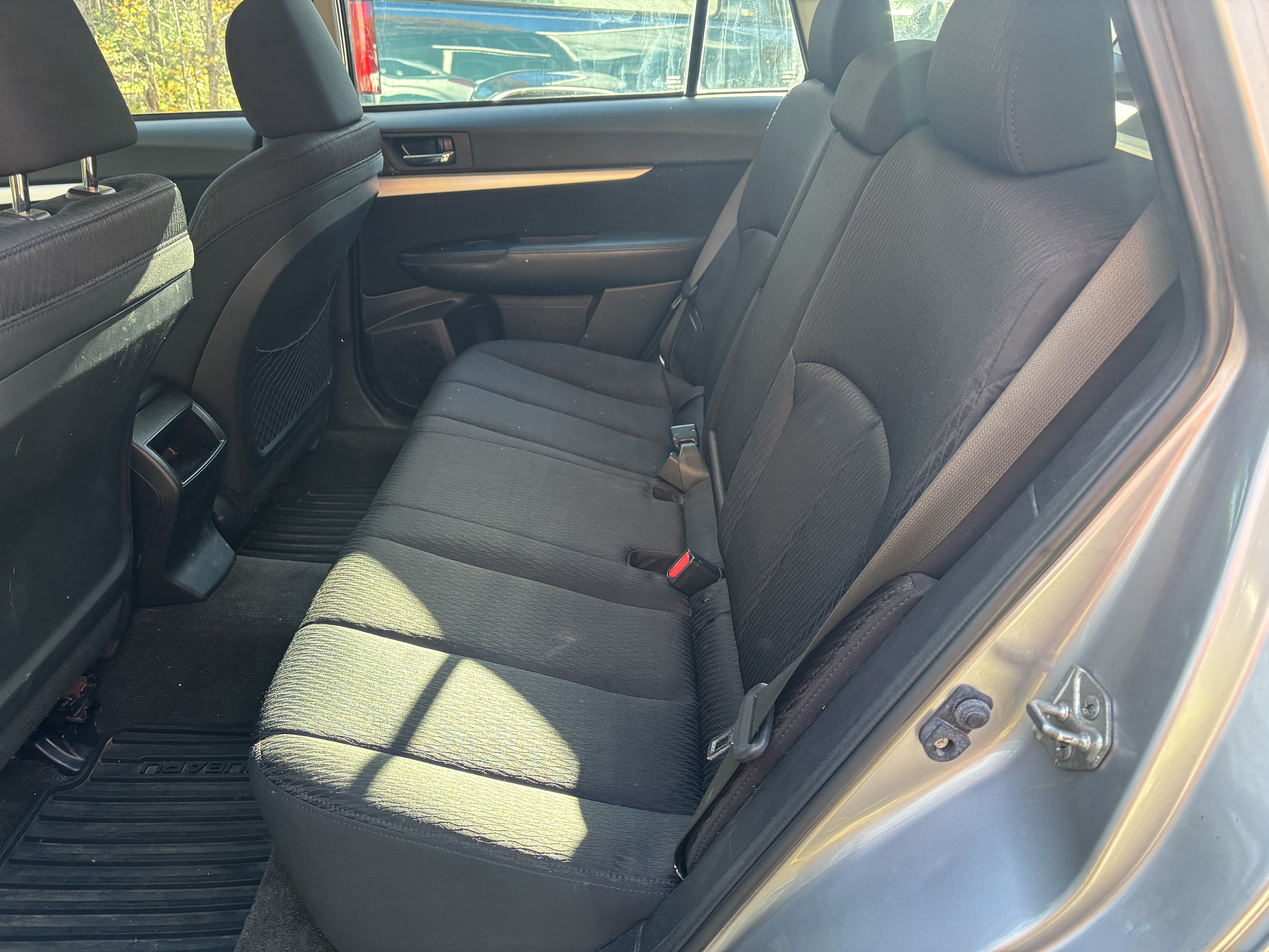 Used 2012 Subaru Outback 2.5i w/ Alloy Wheel Pkg AWD/4WD image 6