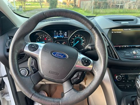 Used 2014 Ford Escape SE w/ Equipment Group 201A image 10