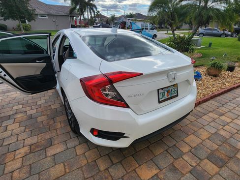 Used 2017 Honda Civic EX image 5