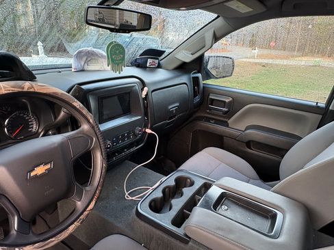 Used 2019 Chevrolet Silverado 1500 Custom w/ LPO, Essentials Package RWD image 14
