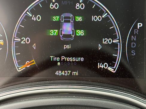 Used 2015 Jeep Grand Cherokee Altitude AWD/4WD image 9