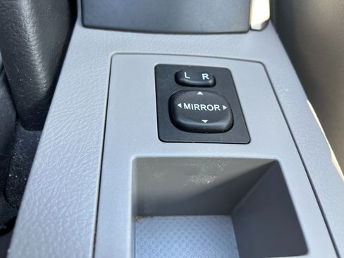 Used 2007 Toyota RAV4 2WD image 23