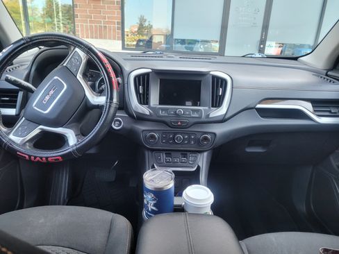Used 2019 GMC Terrain SLE w/ Driver Convenience Package image 9