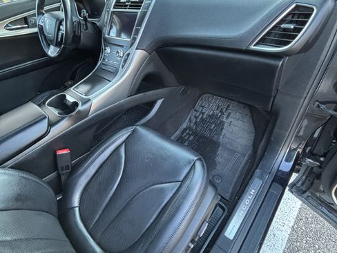 Used 2020 Lincoln Nautilus Reserve image 15