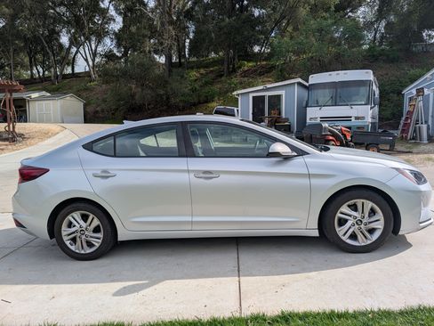 Used 2020 Hyundai Elantra SEL image 11