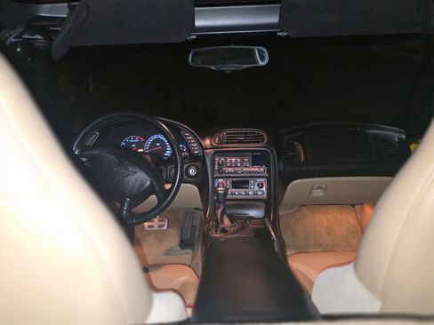 Used 2000 Chevrolet Corvette Coupe w/ Memory Pkg image 16