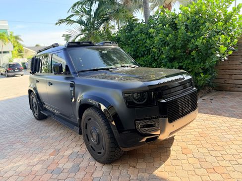 Used 2021 Land Rover Defender 110 X AWD/4WD image 1