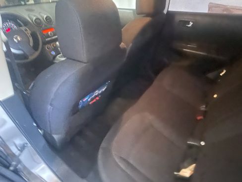 Used 2013 Nissan Rogue S FWD image 6
