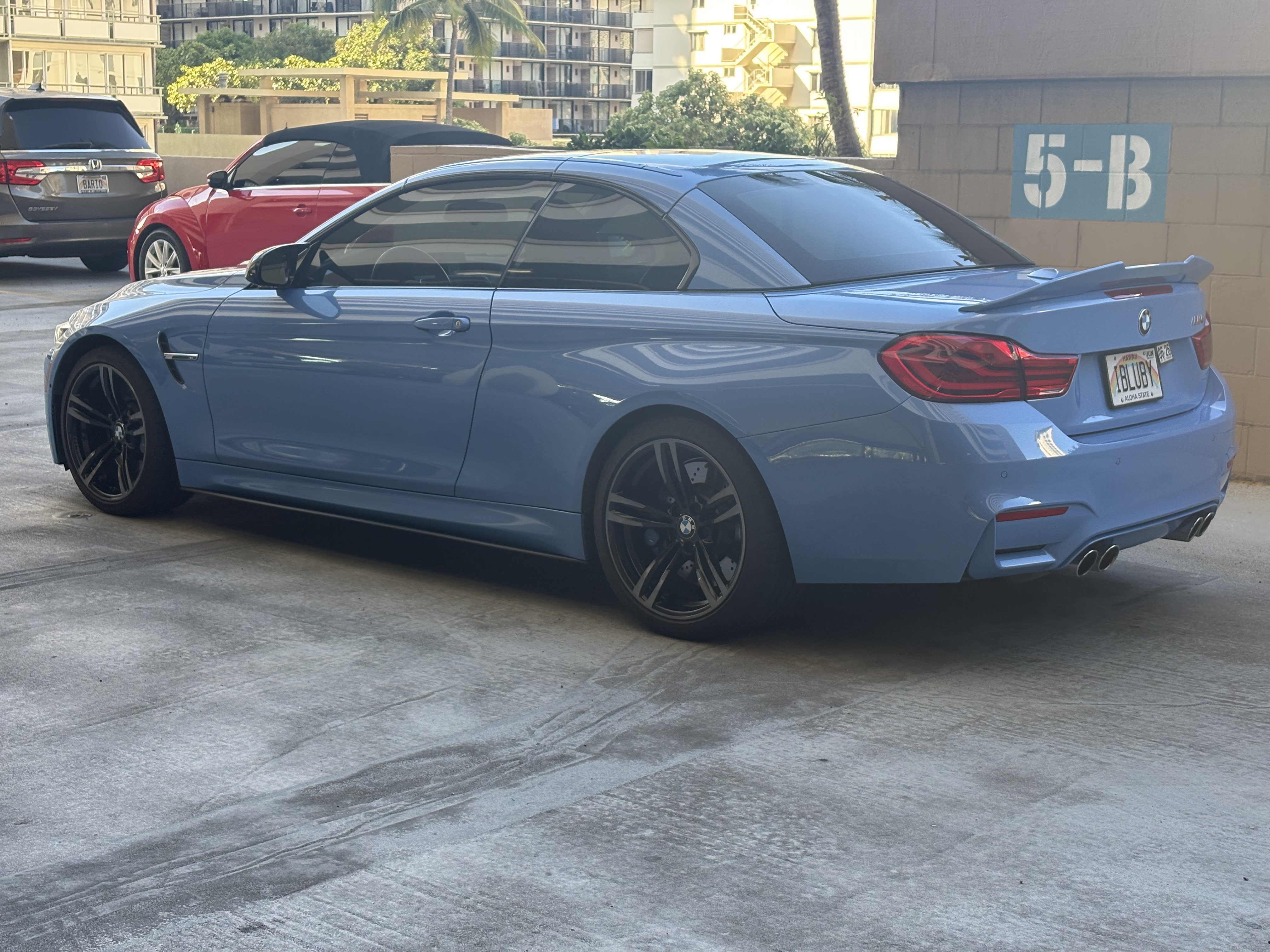 Used 2018 BMW M4 Convertible RWD image 5