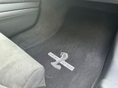 Used 2022 Ford Mustang Shelby GT500 w/ Carbon Fiber Track Pack image 18