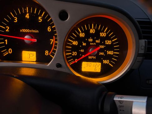 Used 2005 Nissan 350Z Touring image 5