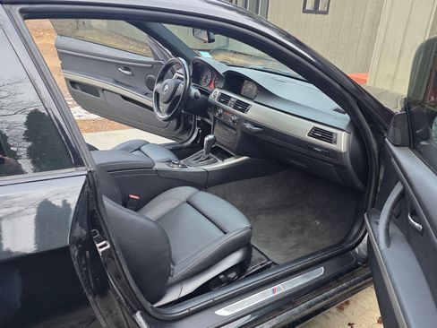 Used 2011 BMW 335i xDrive Coupe image 8