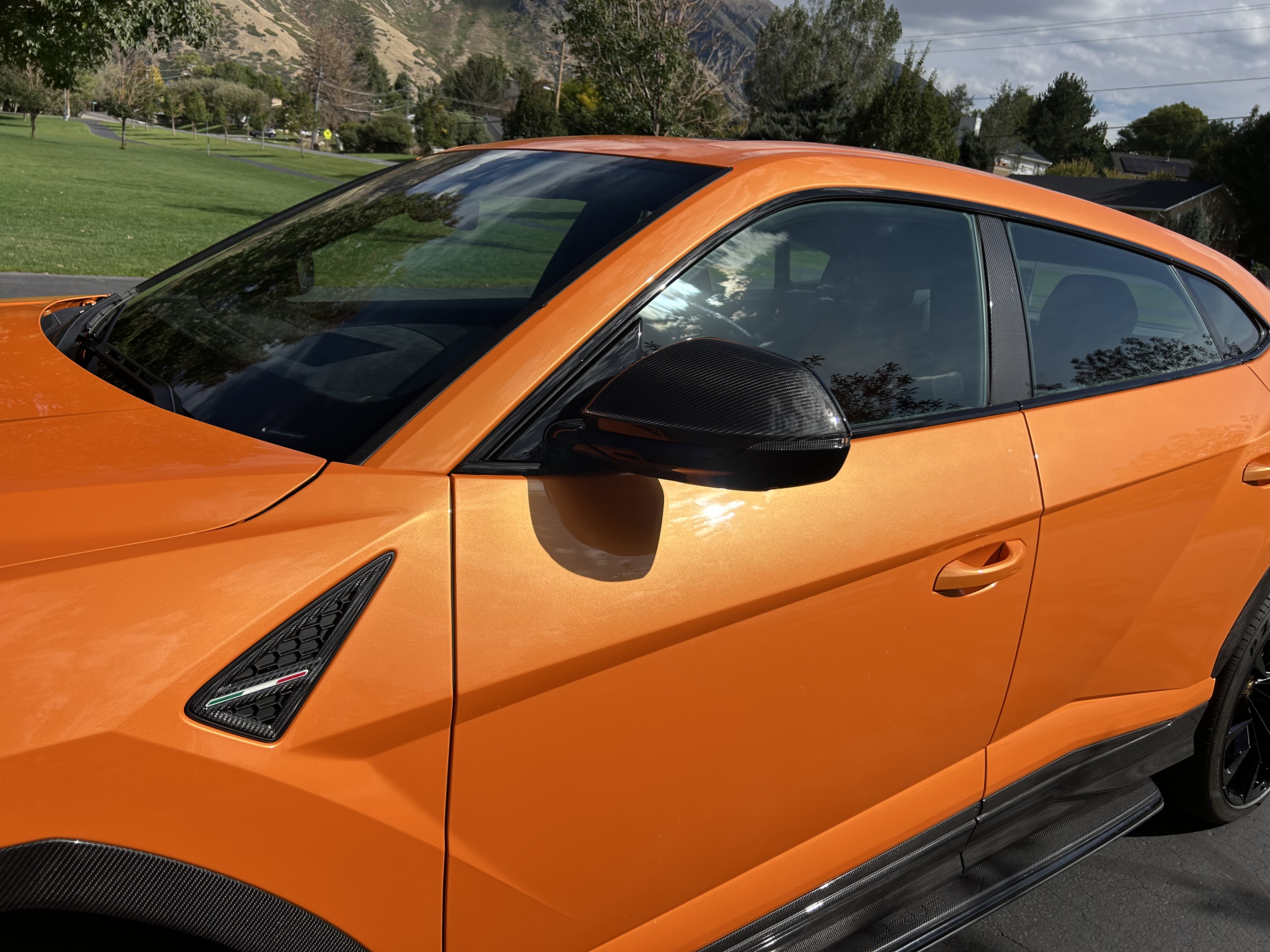 Used 2022 Lamborghini Urus AWD/4WD image 11