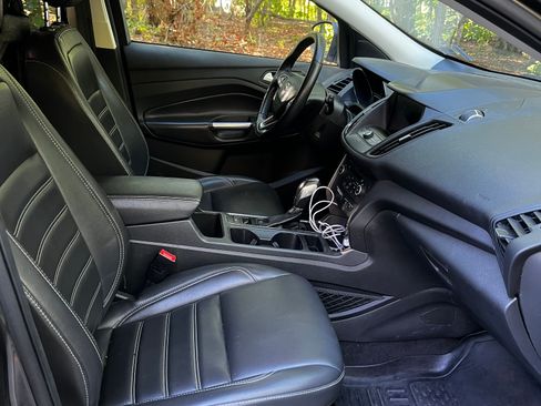 Used 2019 Ford Escape SEL AWD/4WD image 10