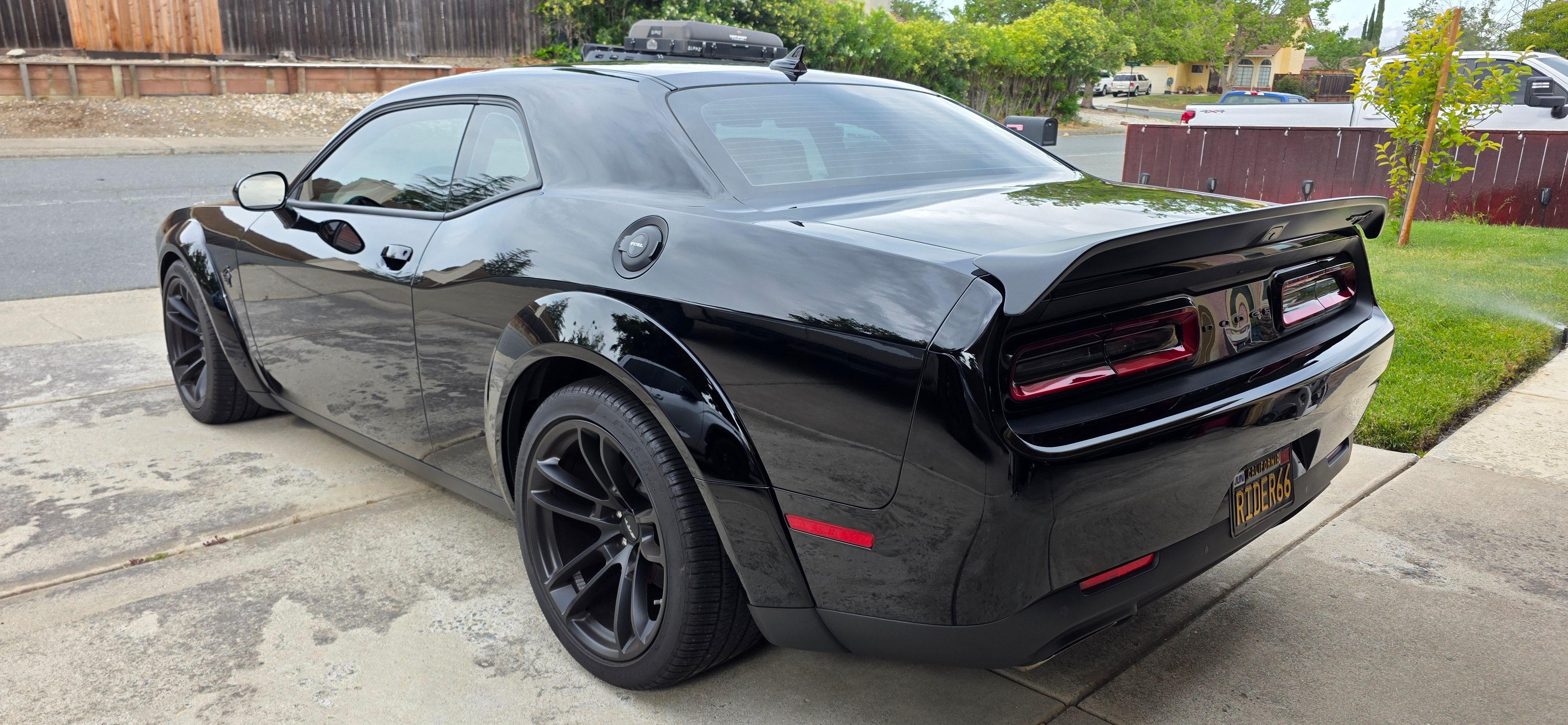 Used 2022 Dodge Challenger SRT Hellcat RWD image 11