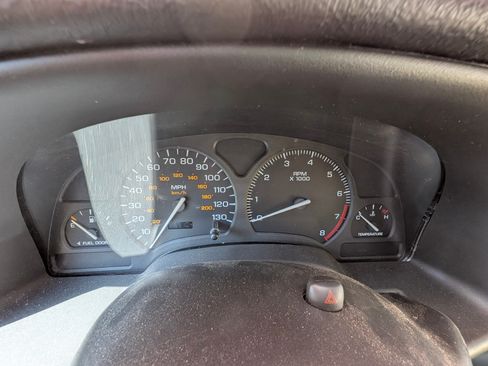 Used 2001 Saturn S-Series SC2 image 21