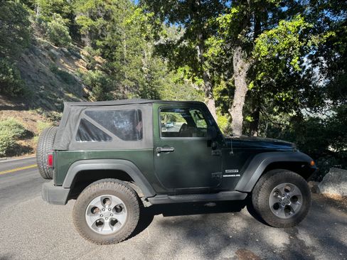 Used 2010 Jeep Wrangler Sport image 8