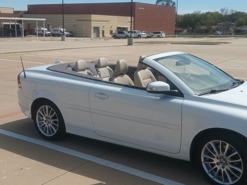 Used 2009 Volvo C70 T5 image 14