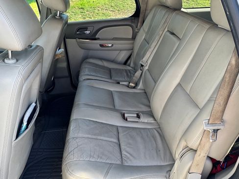 Used 2011 Chevrolet Tahoe LT RWD image 9