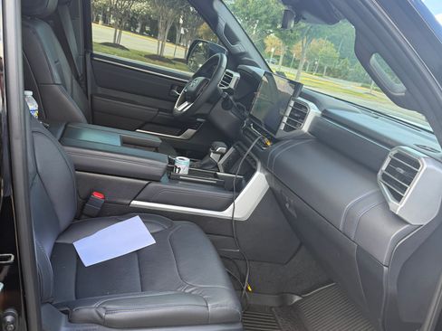 Used 2025 Toyota Sequoia Platinum AWD/4WD image 18