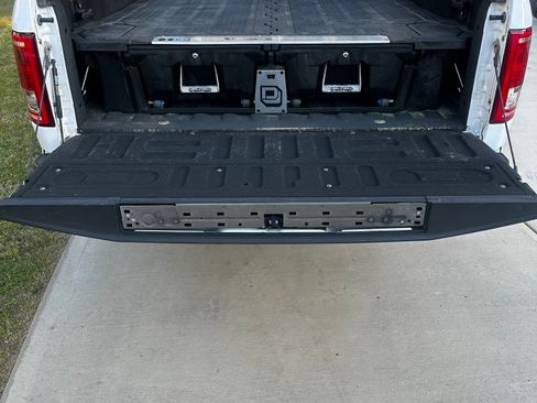 Used 2016 Ford F150 XLT w/ Equipment Group 302A Luxury image 6