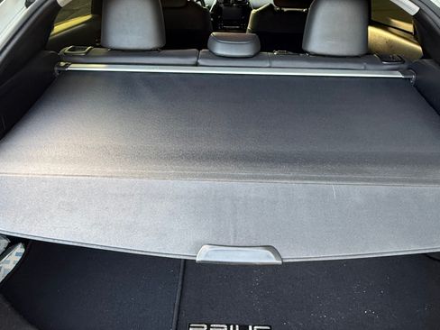 Used 2016 Toyota Prius Four Touring w/ Preferred Accessory Package FWD image 4