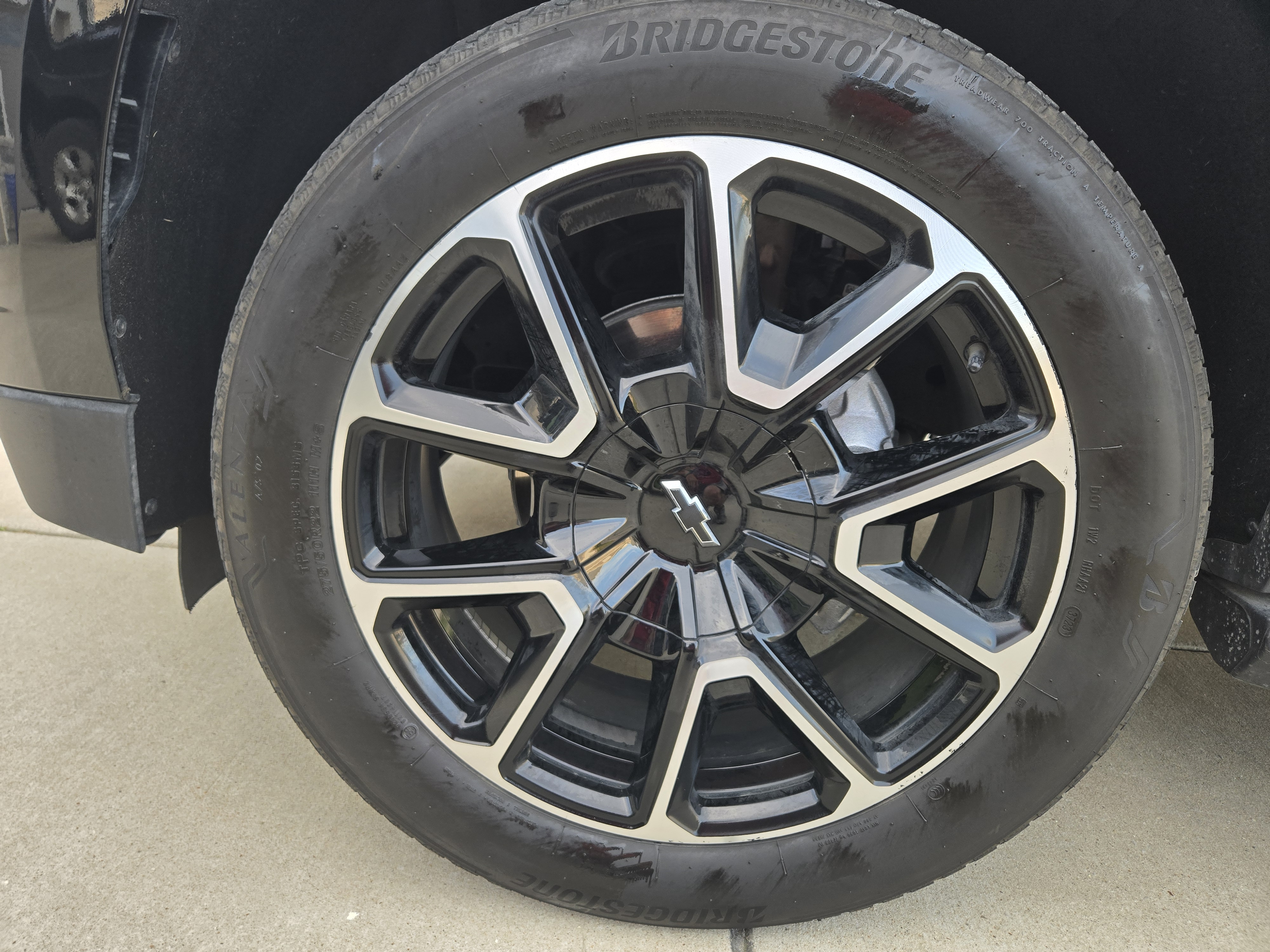 Used 2023 Chevrolet Suburban RST w/ Luxury Package AWD/4WD image 18
