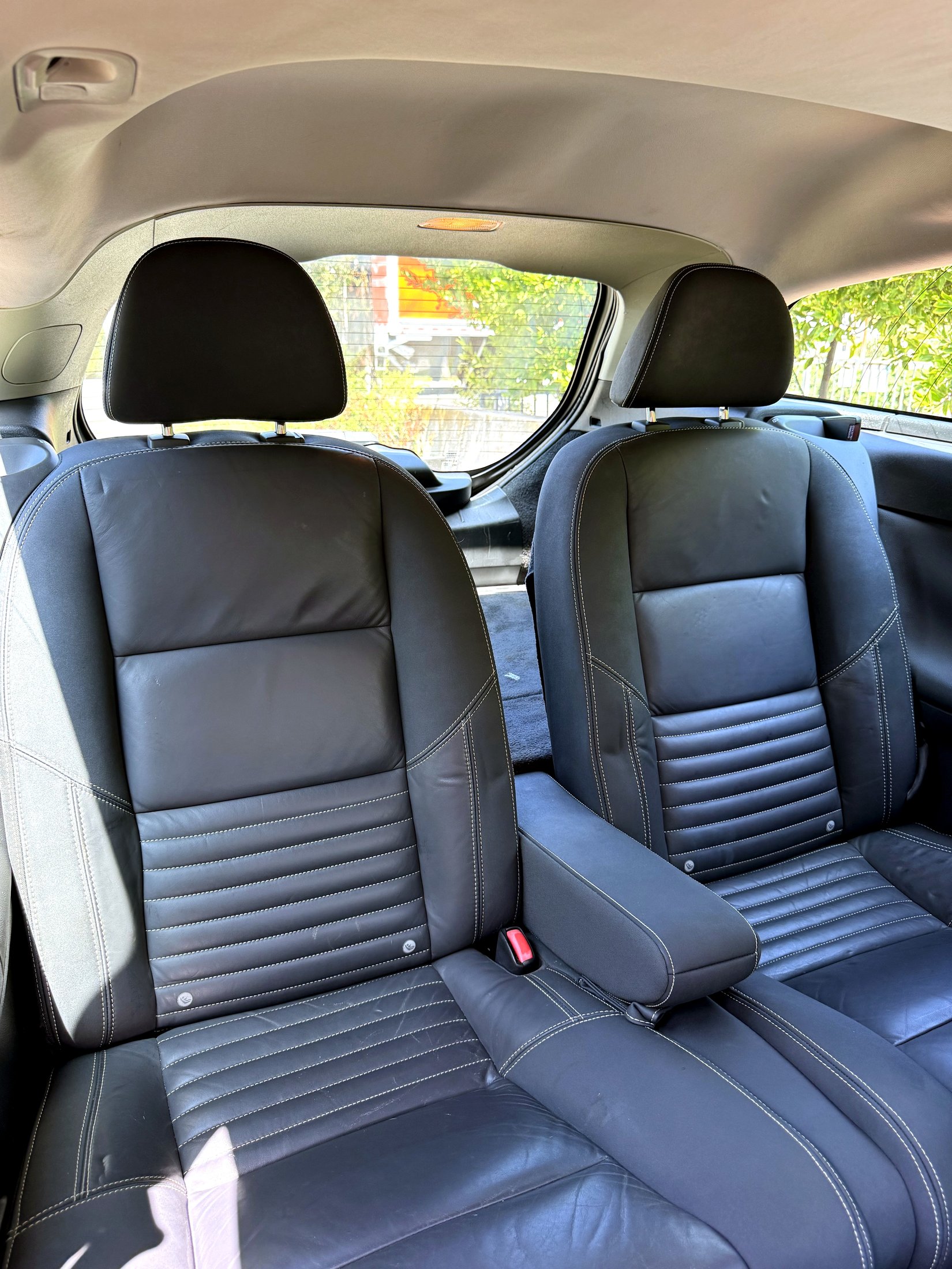 Used 2012 Volvo C30 FWD image 21