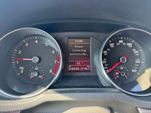 Used 2017 Volkswagen Passat 1.8T R-Line image 14