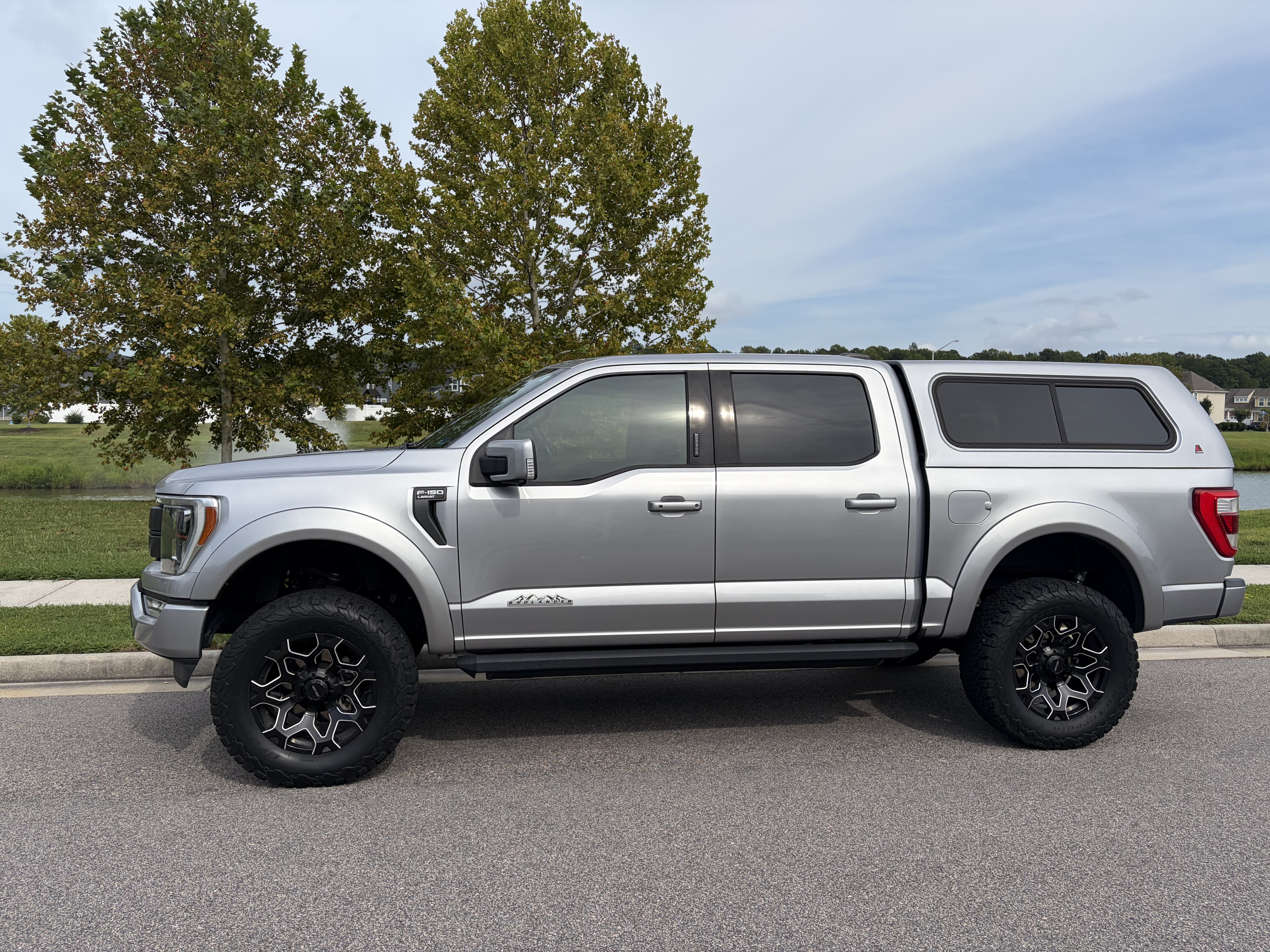 Used 2021 Ford F150 Lariat w/ Equipment Group 502A High AWD/4WD image 1