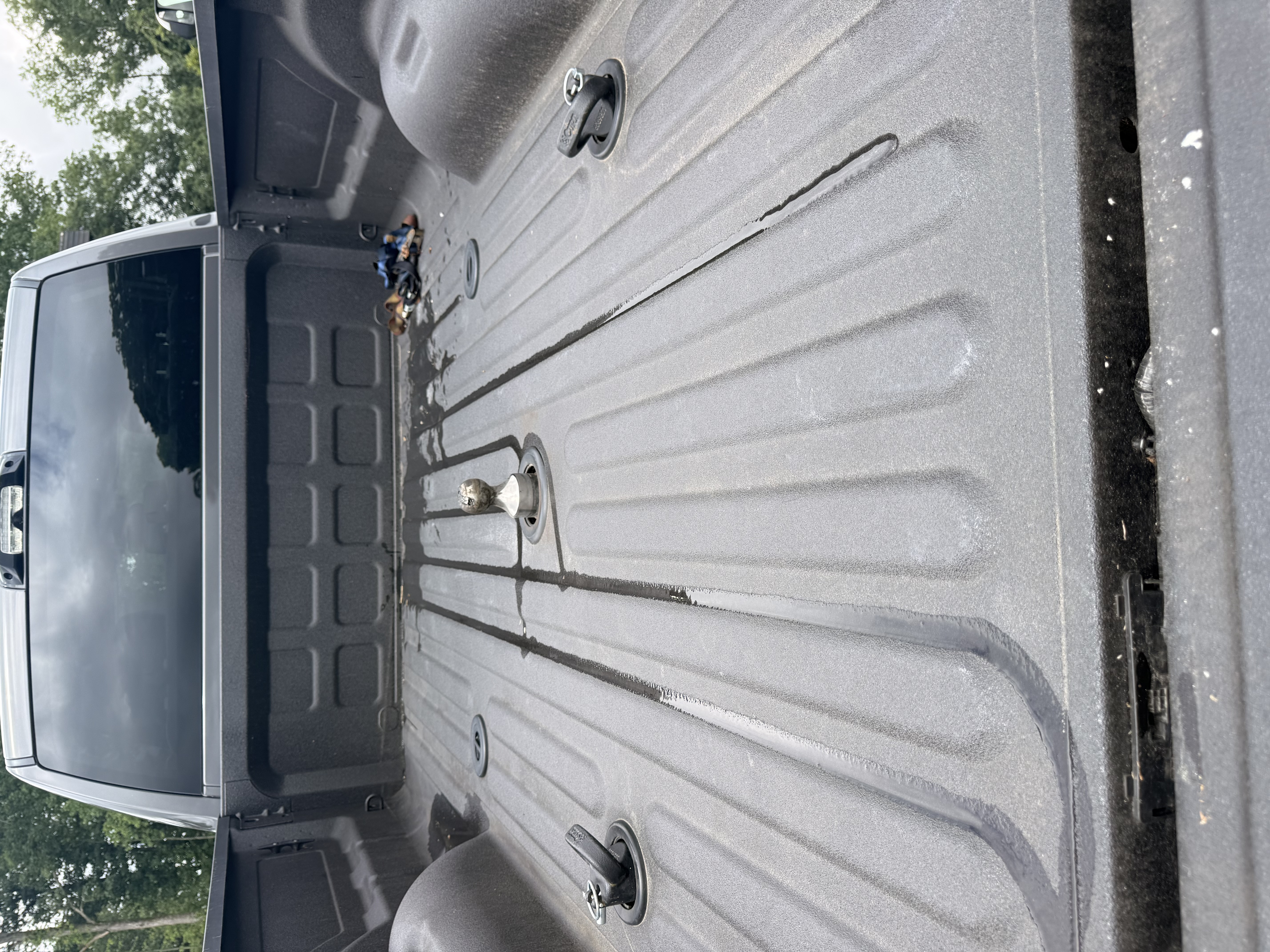 Used 2024 RAM 3500 Tradesman w/ Chrome Appearance Group AWD/4WD image 14