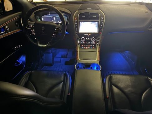 Used 2020 Lincoln Nautilus Reserve image 17