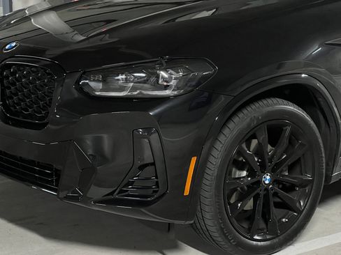 Used 2023 BMW X4 xDrive30i w/ M Sport Package AWD/4WD image 2