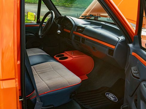 Used 1992 Ford F150 2WD Regular Cab image 9