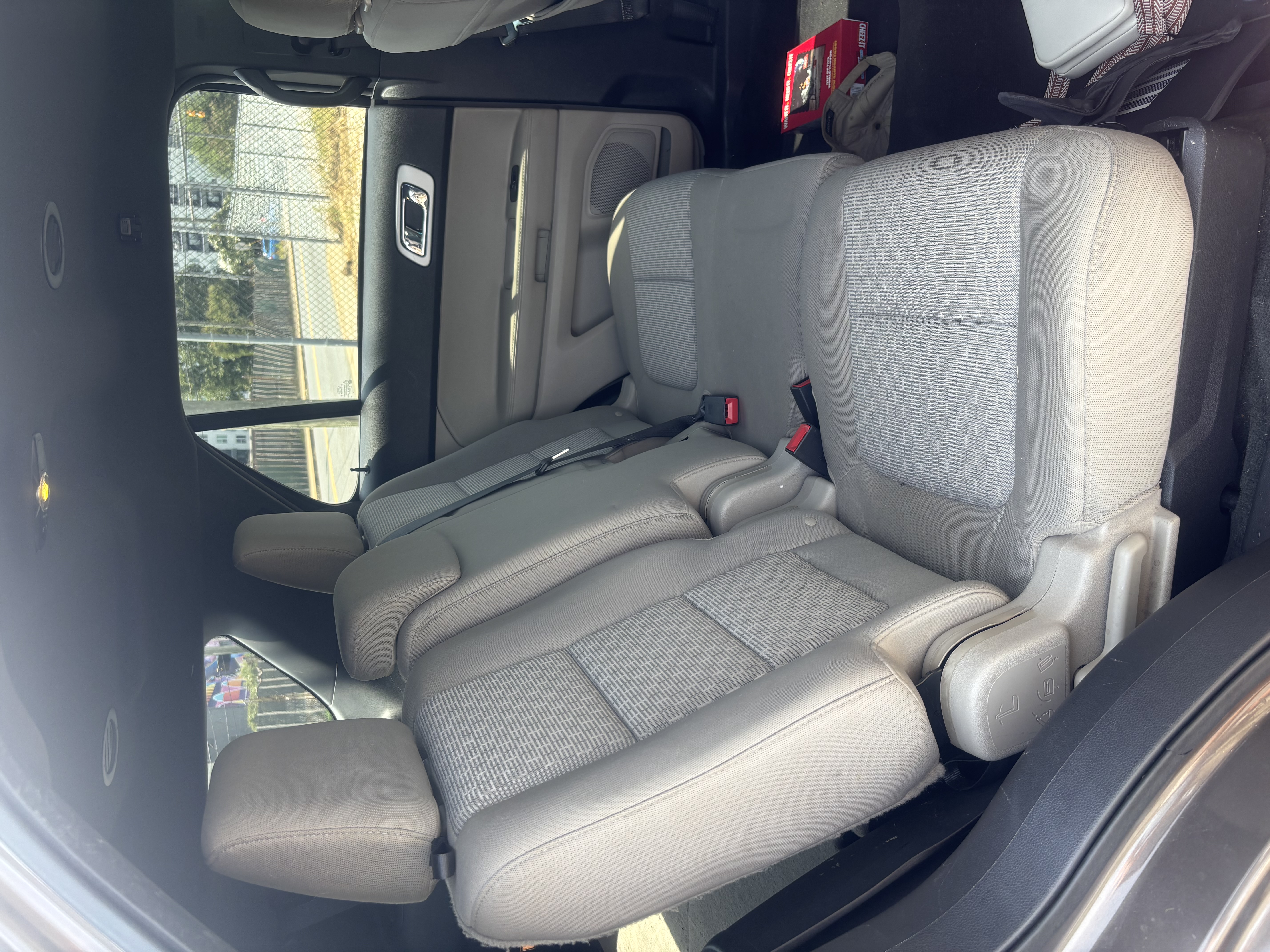 Used 2015 Ford Explorer XLT FWD image 6