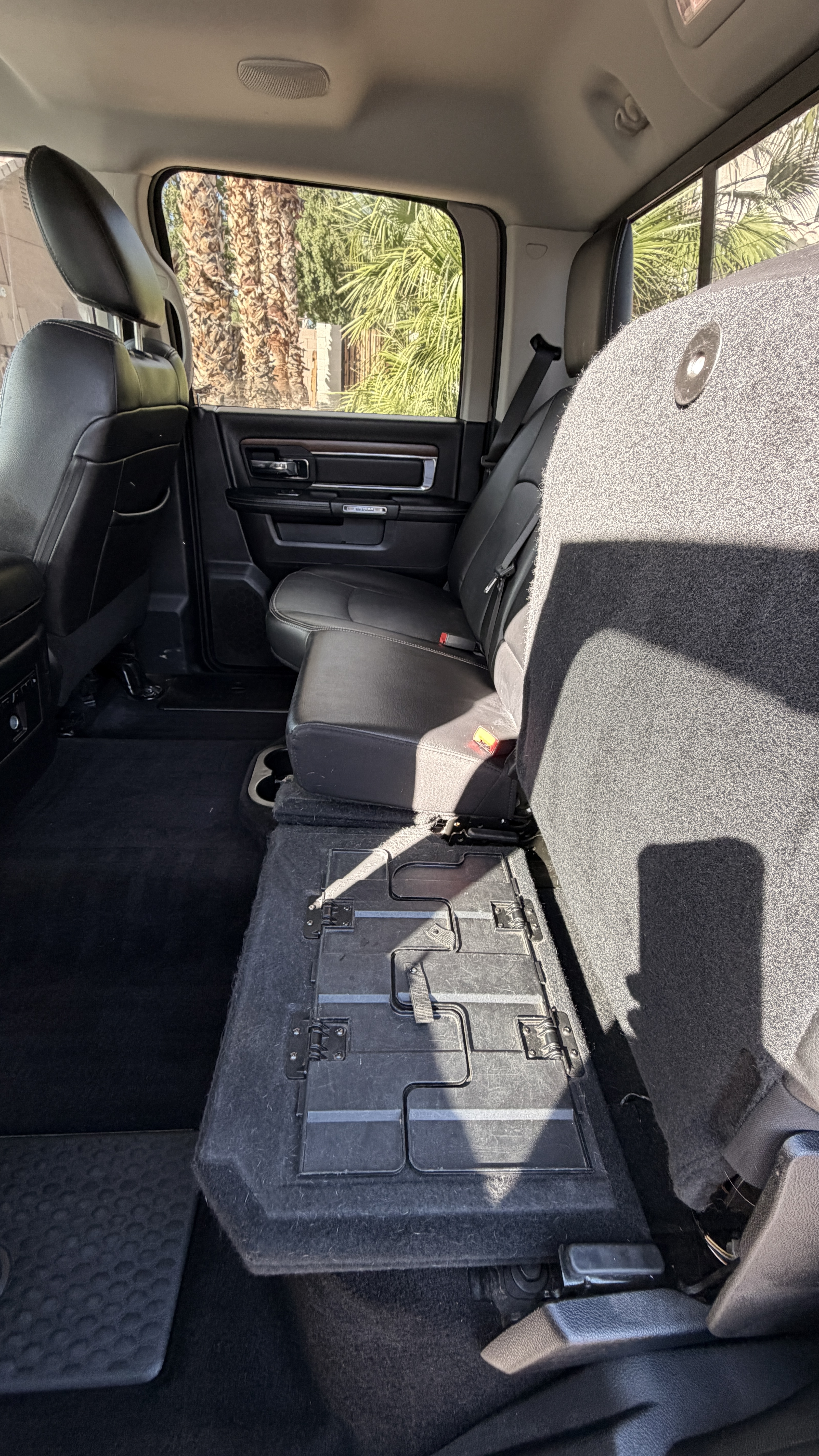 Used 2016 RAM 1500 Laramie AWD/4WD image 17