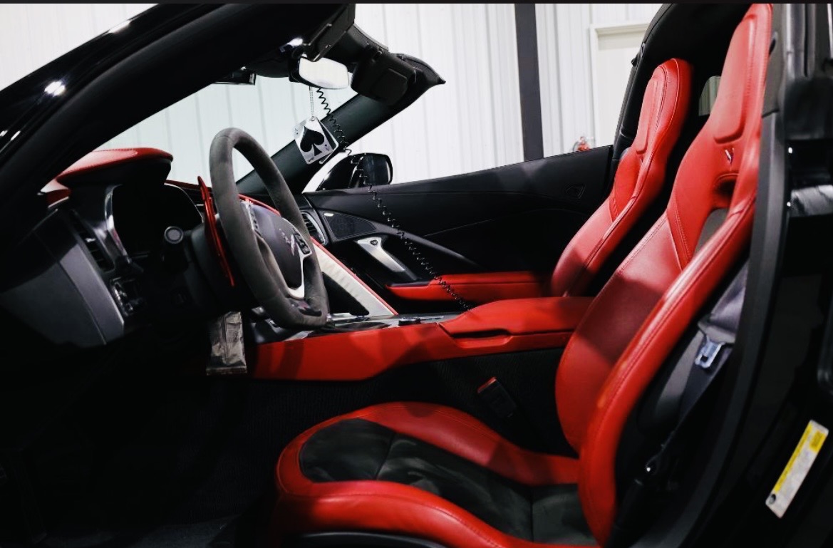 Used 2017 Chevrolet Corvette Z06 RWD image 16