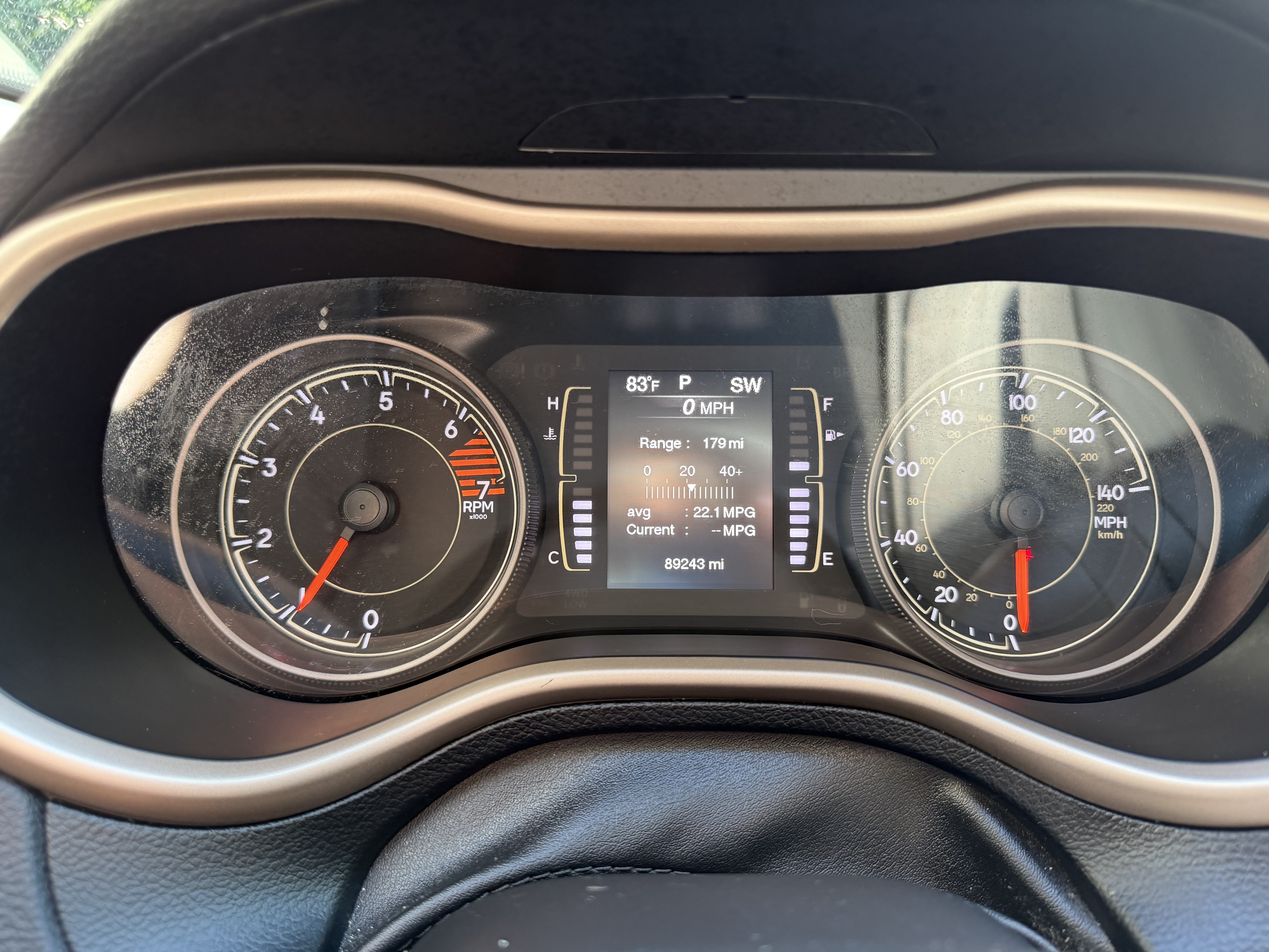 Used 2017 Jeep Cherokee Latitude w/ Cold Weather Group AWD/4WD image 8