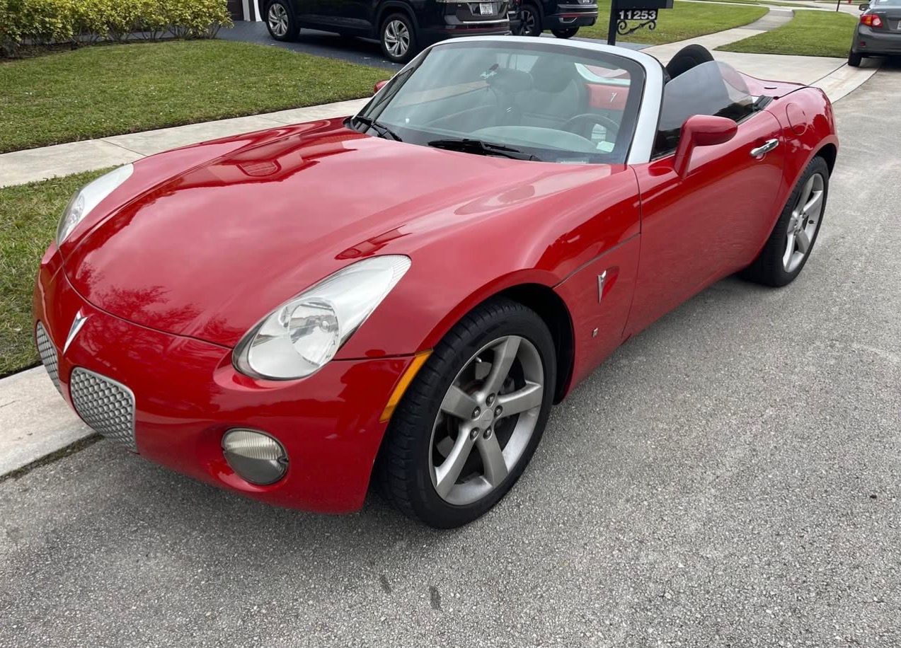 Used 2008 Pontiac Solstice Convertible w/ Preferred Package RWD image 8