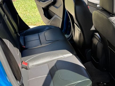 Used 2015 Ford Focus SE w/ Equipment Group 201A image 10