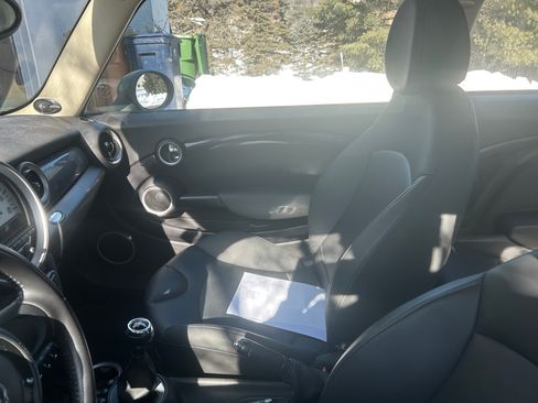 Used 2013 MINI Cooper S image 2