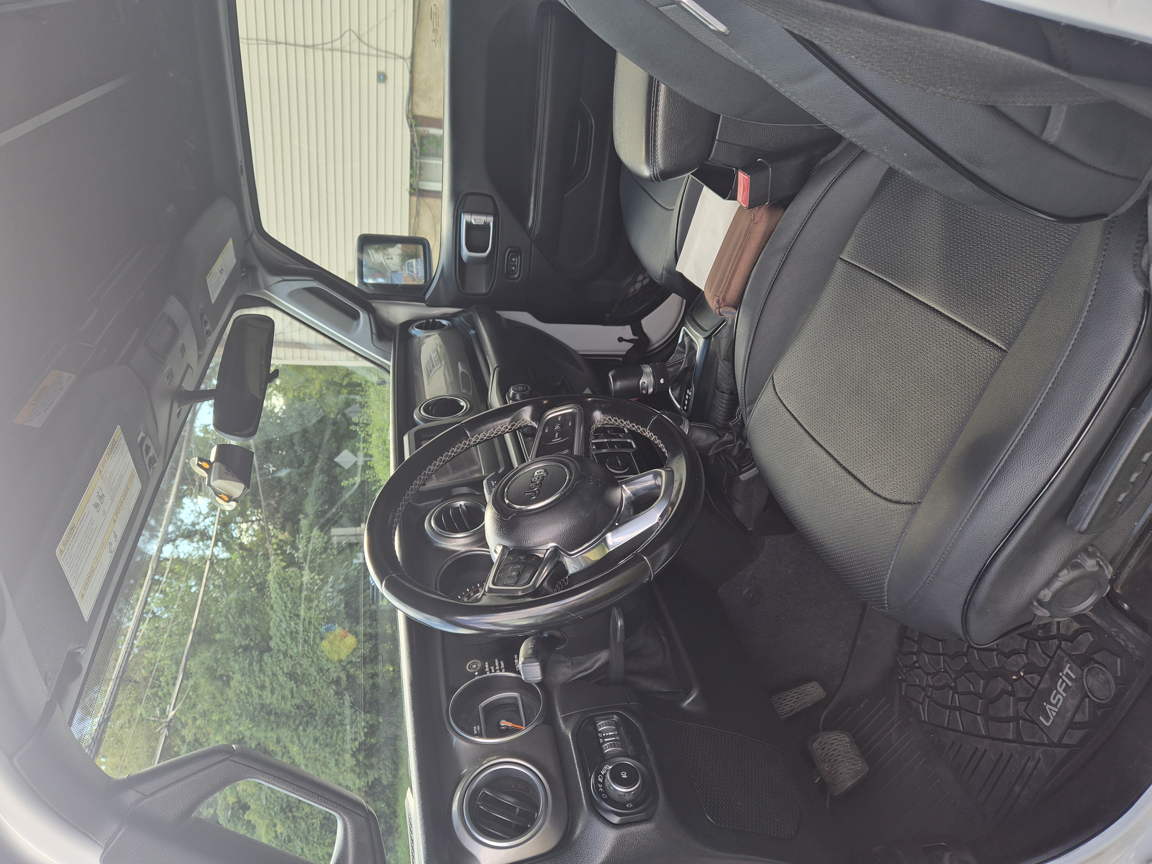 Used 2020 Jeep Wrangler Unlimited Sahara AWD/4WD image 13