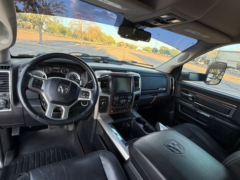 Used 2015 RAM 2500 Laramie w/ Black Appearance Group image 5