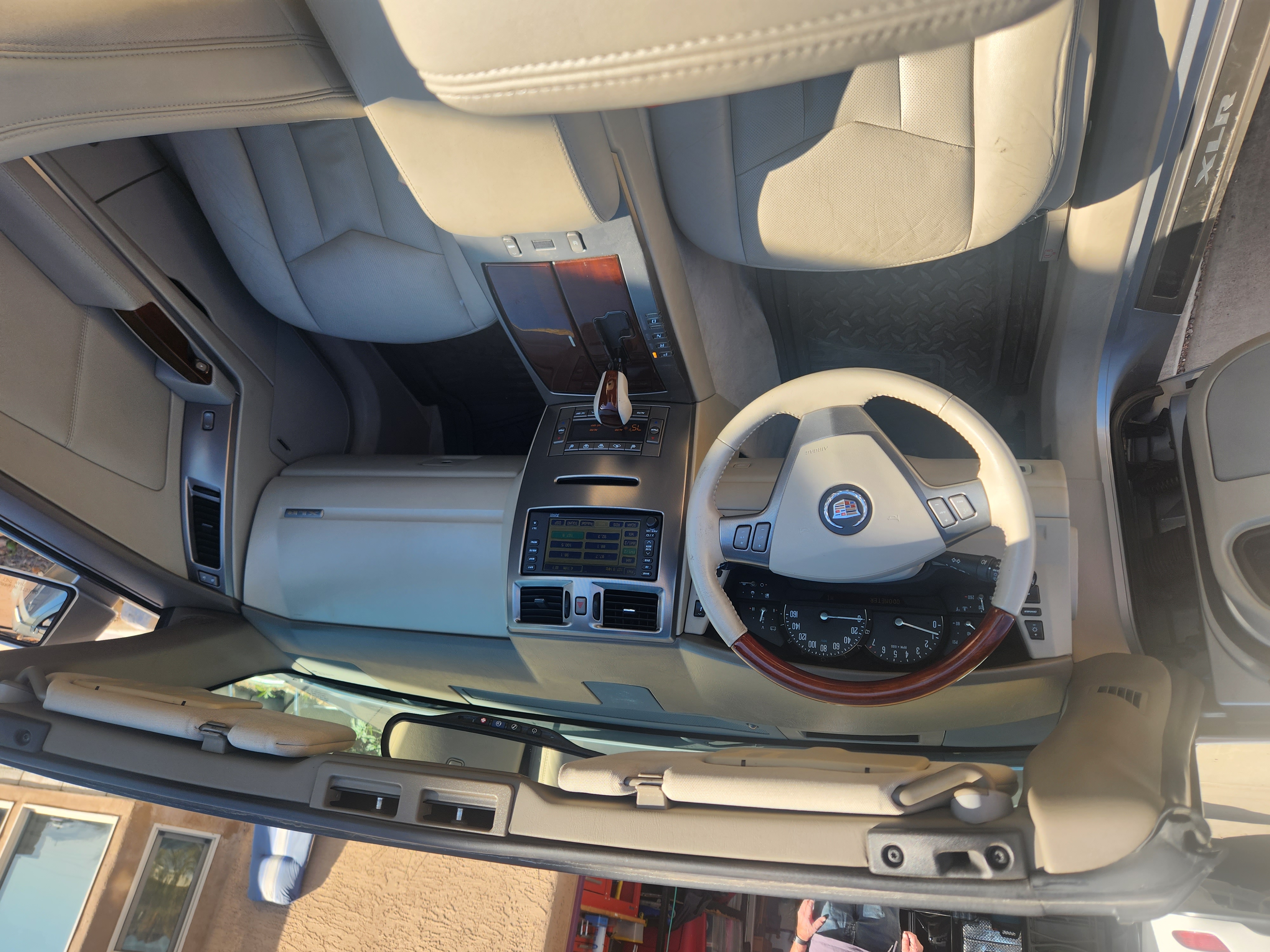Used 2005 Cadillac XLR RWD image 6