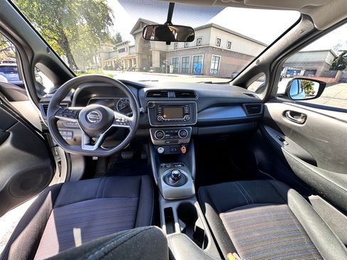 Used 2019 Nissan Leaf S w/ S Charge Package FWD image 11