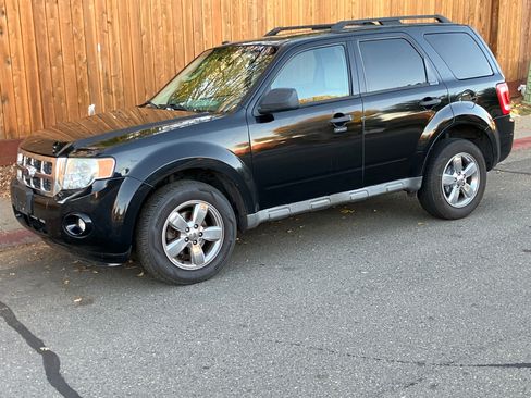 Used 2010 Ford Escape XLT image 5