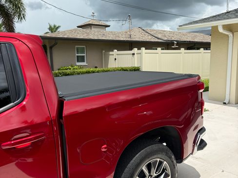 Used 2024 Chevrolet Silverado 1500 LT AWD/4WD image 12